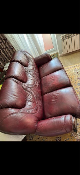 Диван экокожа в нормальном состоянии