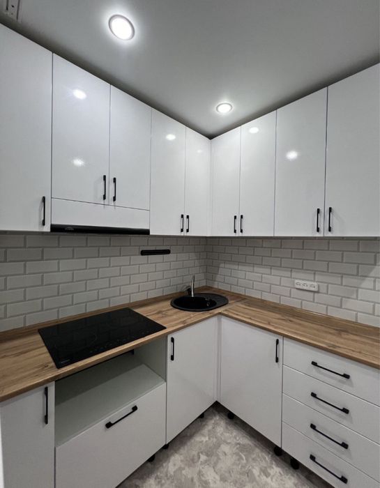 Продам двушку на Айсберге