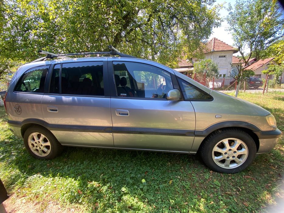 Vând Opel Zafira 2.0 DTI – 101 CP – 7 locuri
