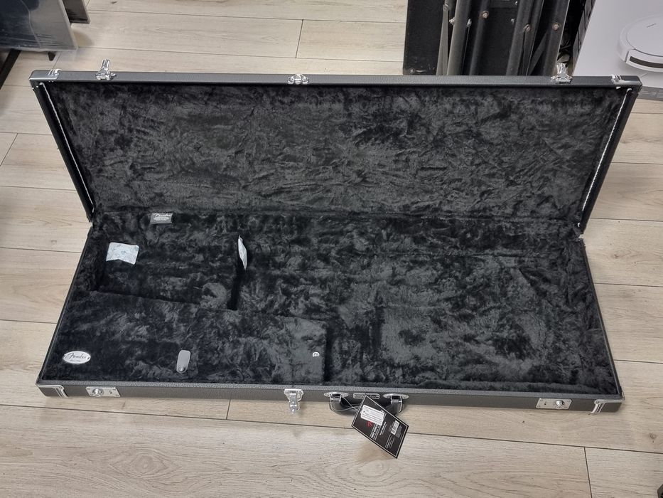 Amanet F28: Case Husa chitara electrica Fender CLSC SRS Jazzmaster