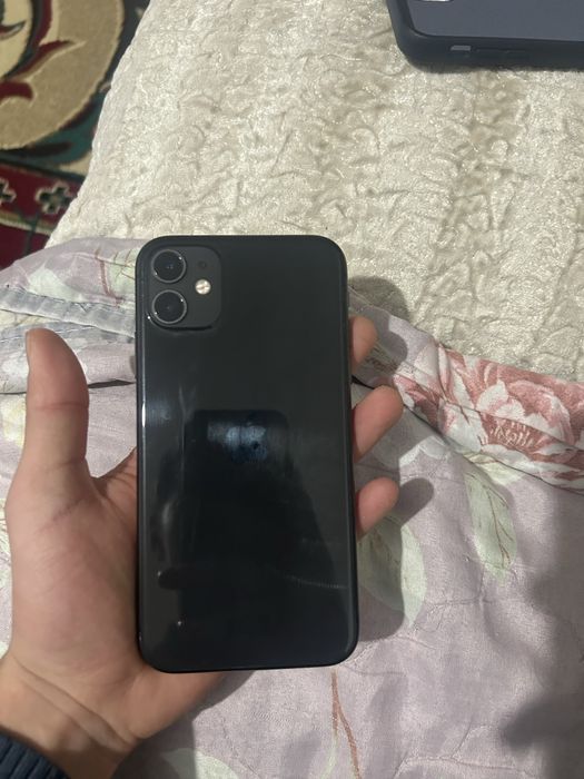 Продам айфон 11