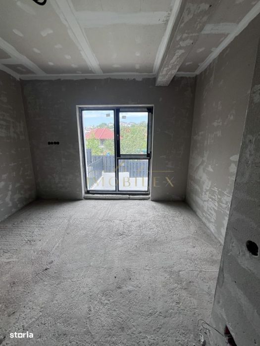 Casa individuala cu 4 camere + Garaj  , panouri fotovoltaice, Dezmir