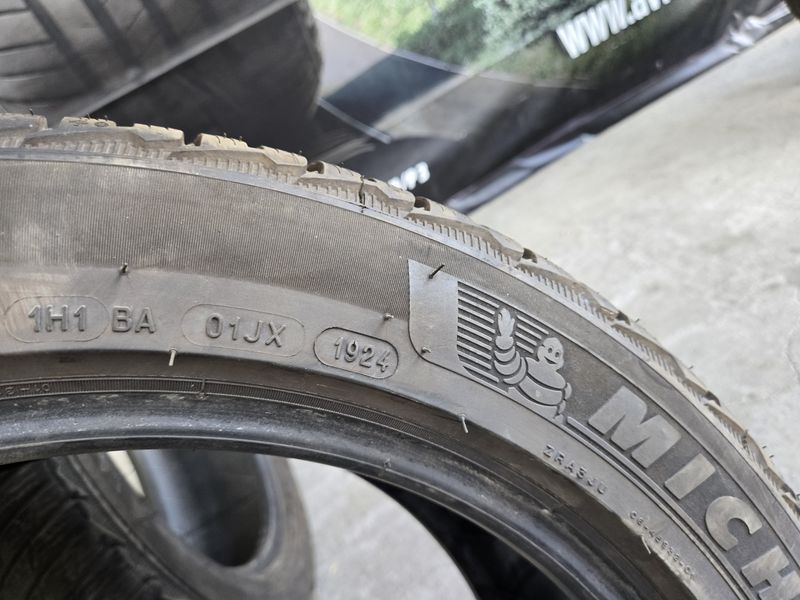 255/45/18 MICHELIN 2бр