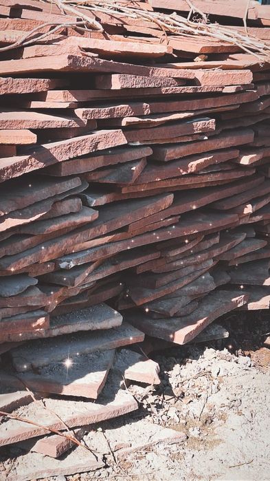 Продам красный камень плитняк