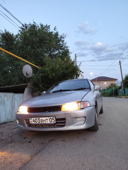 Мицубиси мираж (Лансер)