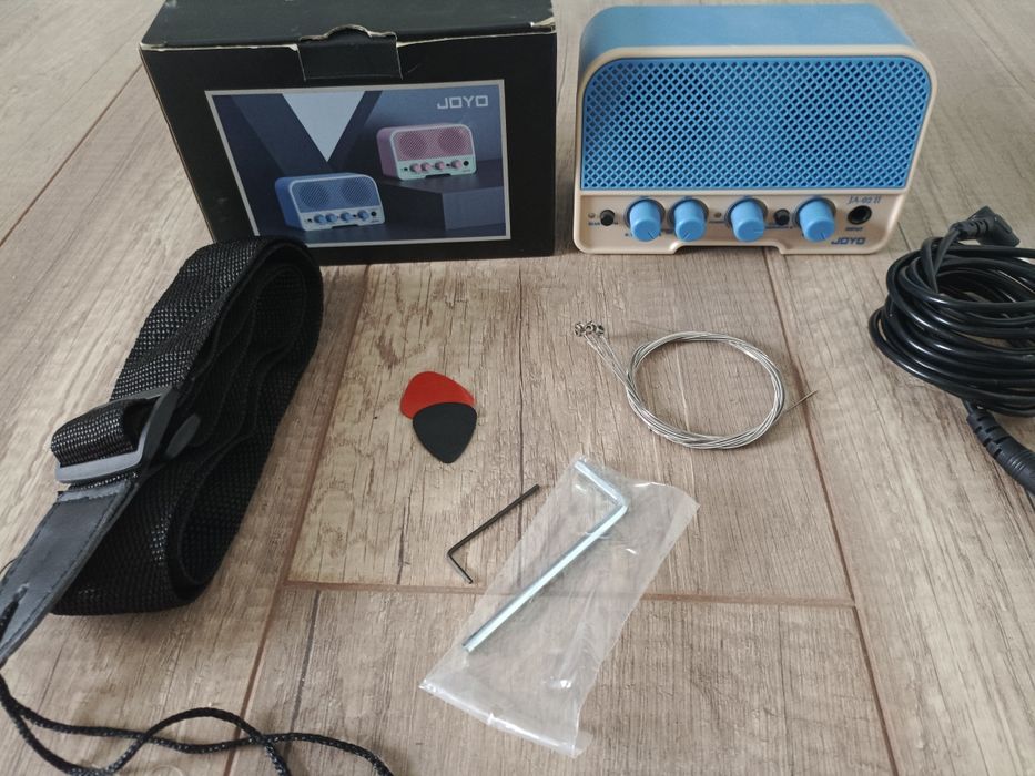 Электро гитара с полным комплектом