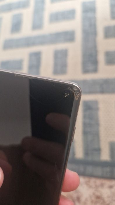 Продам Samsung S10