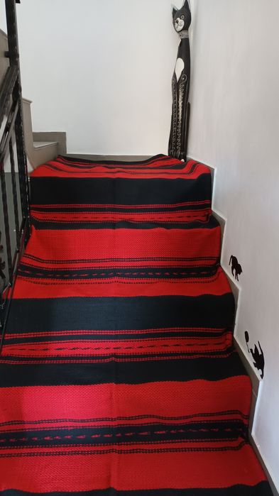 Продавам!Чисто нови вълнени пътеки!