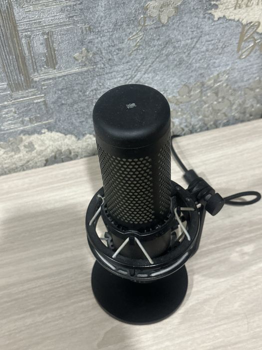 Микрофон HyperX Quadcast S
