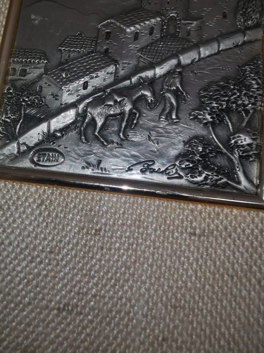 Антикварни колекционерски картини барелеф калай авторски подписан 2бр.