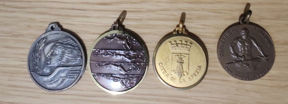 Medalie decoatie insignă Italia colecție sportive sport