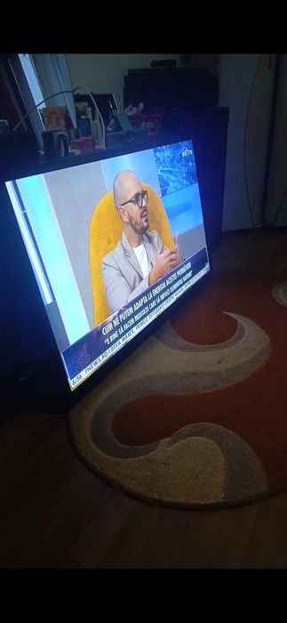 Vând mașina de spălat și tv lG