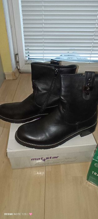 Зимни дамски боти на мат стар