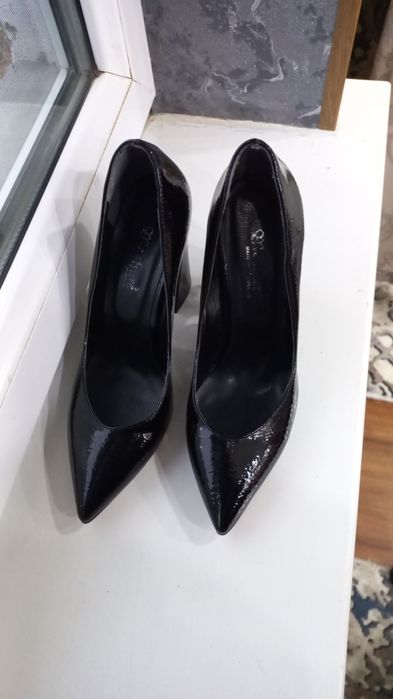 Турецкий туфли продам кожа  не обычный красивый размер 37