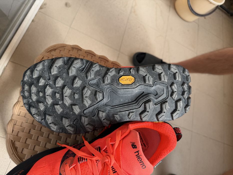 New Balance hierro Gore tex