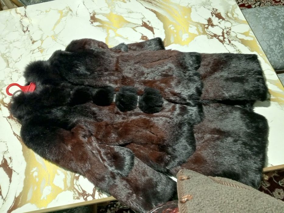 Шуба сотилади холати яхши