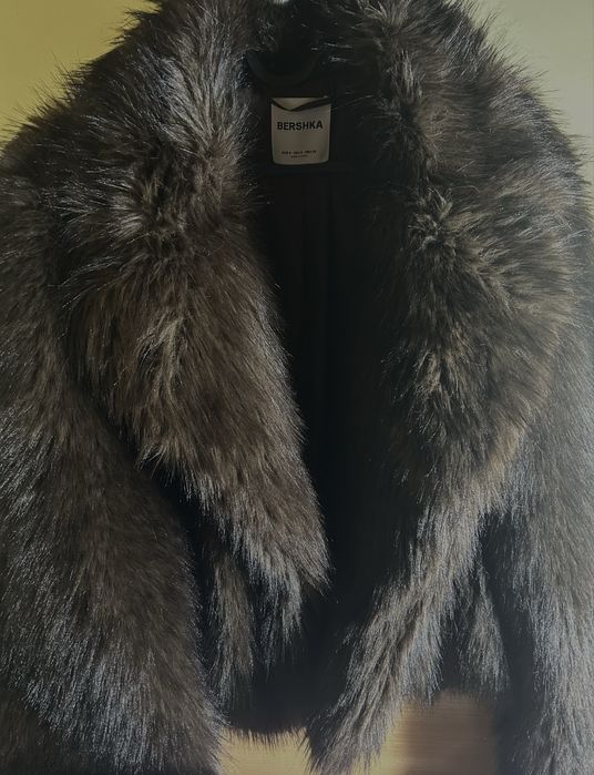 Яке пухено Bershka