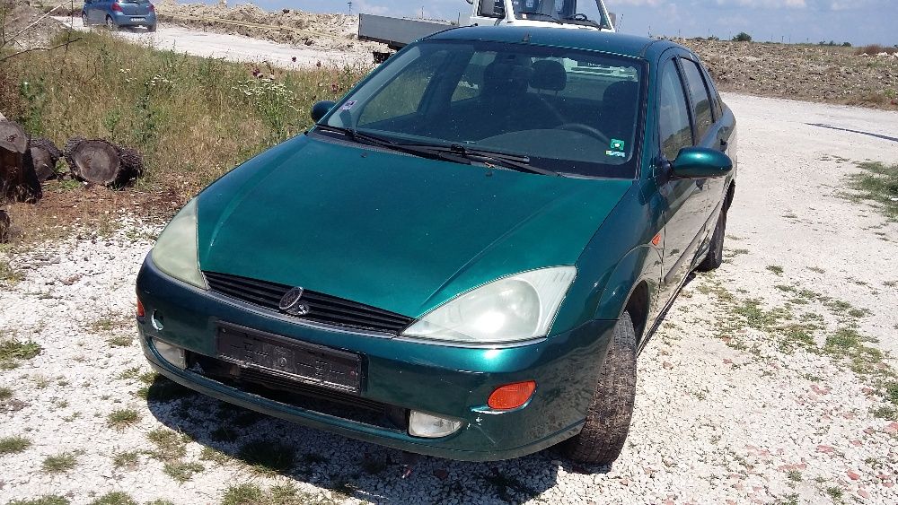 Продавам форд фокус 1.8тдди на-чàсти