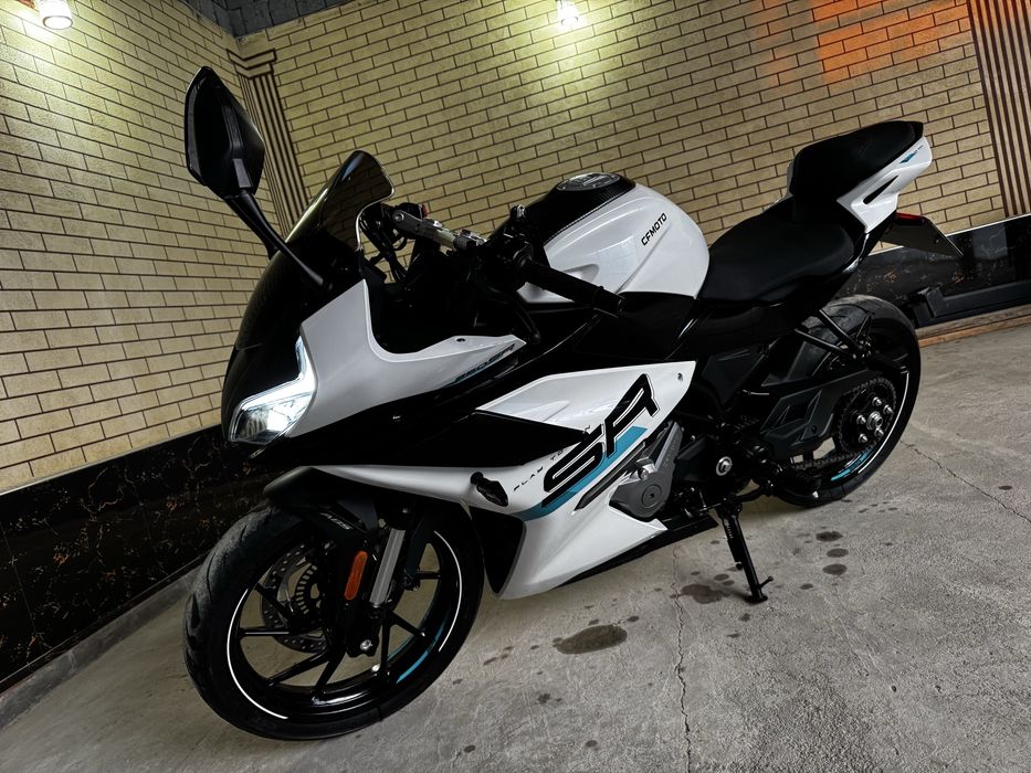Продам CF Moto 2025 года пробег 2200 км