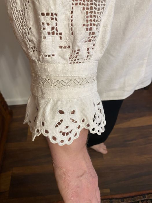 Camasa populara cu dantela veche