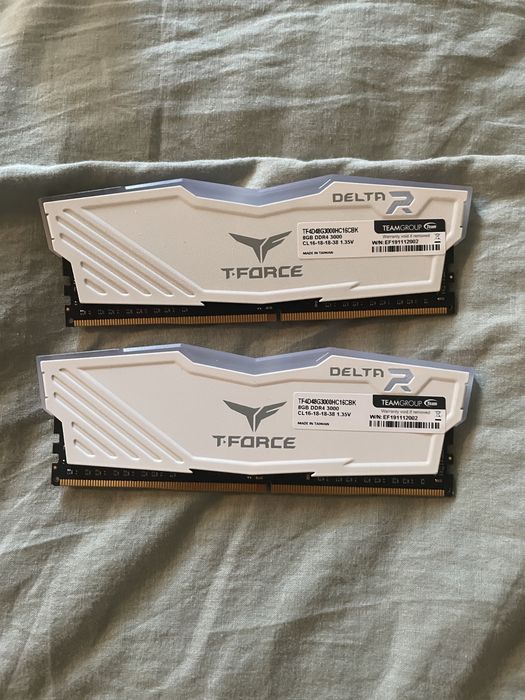RAM/РАМ памет T-FORCE DELTA R 2x8 gb с RGB разцветка