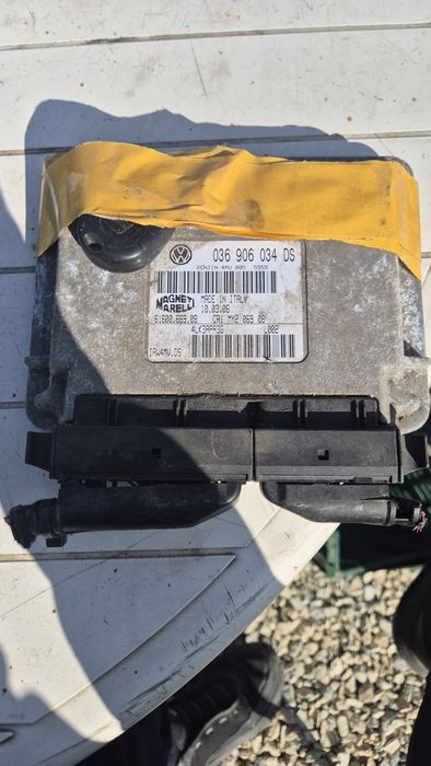 Компютър Двигател 1.6 Бензин За VW Голф 5 , Сеат Леон . Толедо