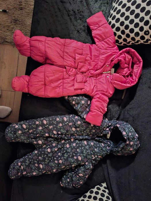 De vanzare doua combinezoane copii marime 68
