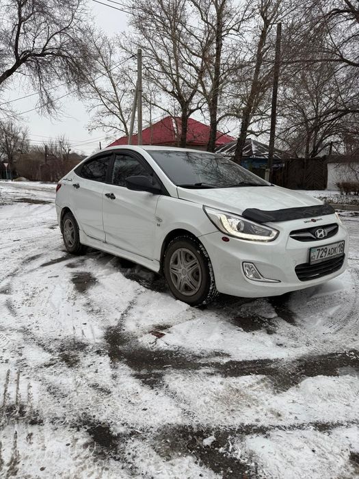Продам хюндай акцент 2013