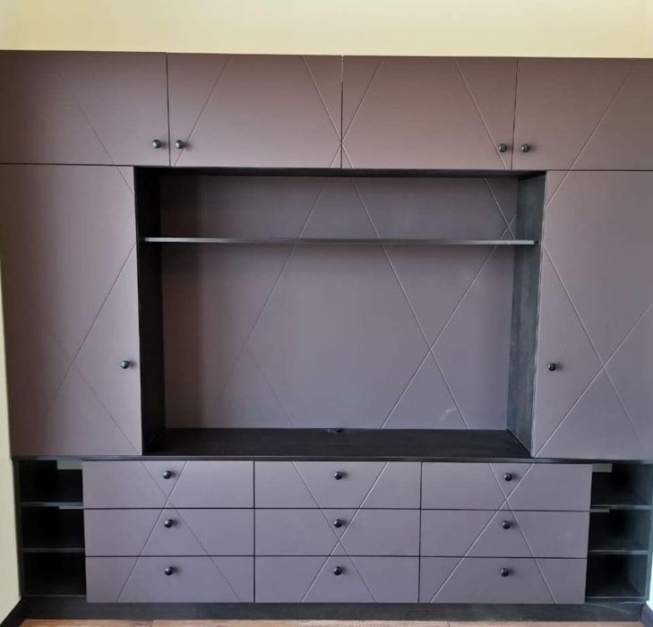 Шкаф на  заказ .