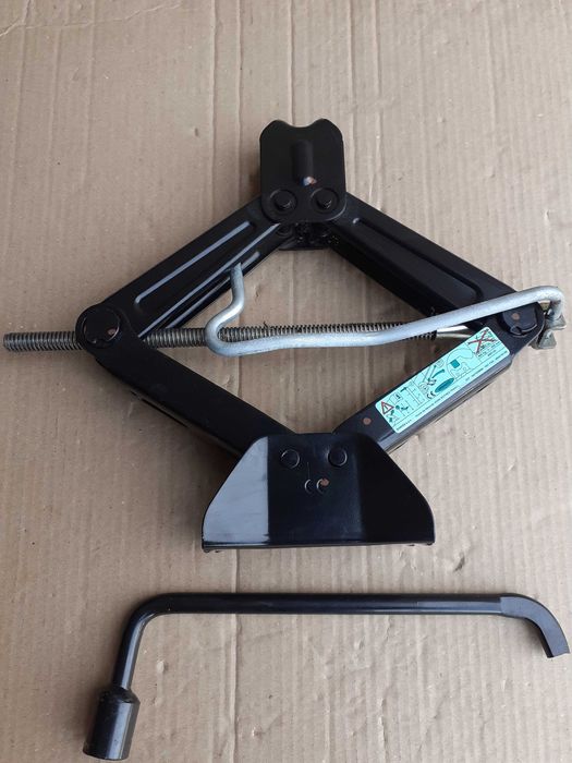 Cric,cheie de roti PEUGEOT 5008, 3008, 2008, CITROEN DS7, C5 Aircross