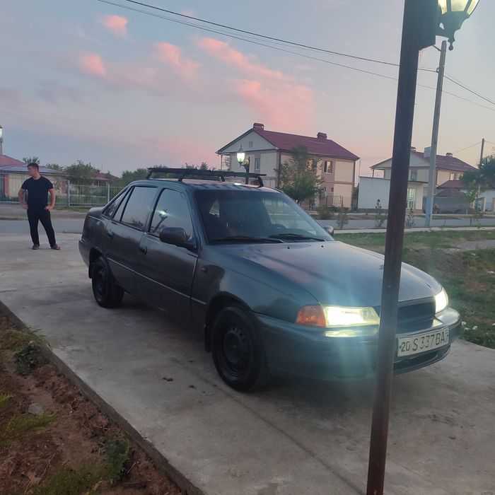 Nexia 1 1.5 sons sotiladi 1.900$ kami bor