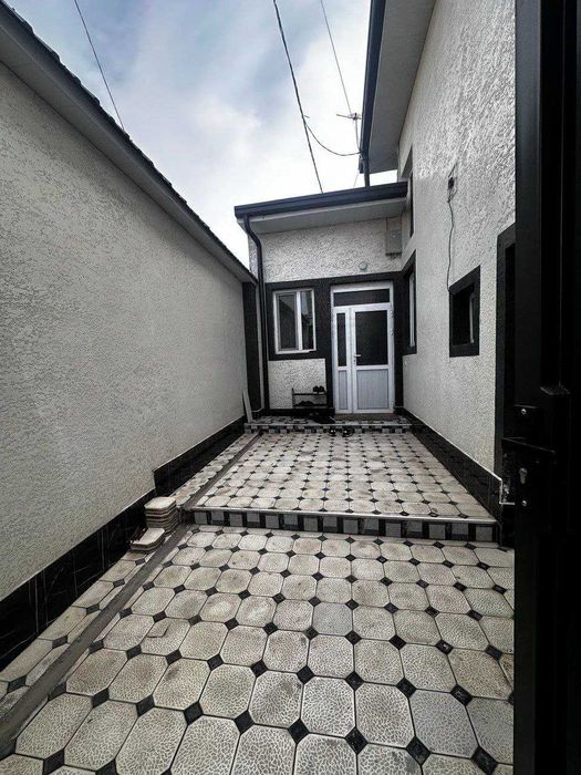 продам новый котеж  метро дустлик 5 ком под ипотеку 105000