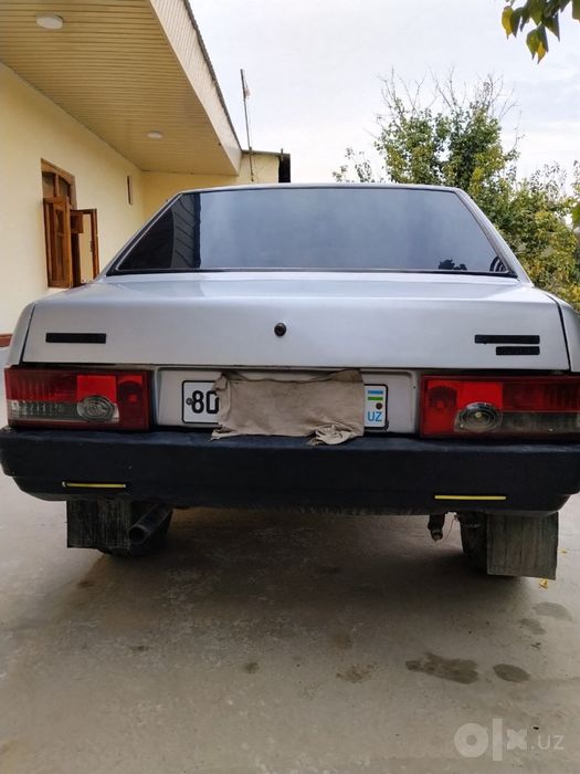 Lada vaz 21099 sotiladi