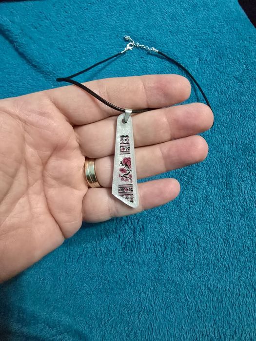 Pandantiv traditional, rasina Uv, fir ceramic 40cm, facut manual