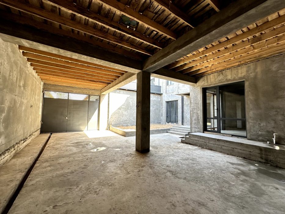 Киров. Олмазор кўчаси. 3 та учаска каропка.