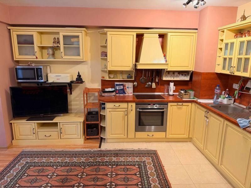 Дава се под наем Тристаен апартамент в София, Красно село - 84 кв.м за 957.27 € - Снимка #2