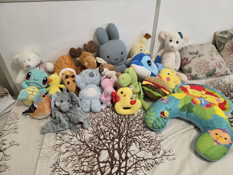 Lot plușuri diverse