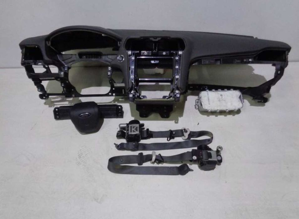 Арматурно табло колани airbag Ford Mondeo MK5