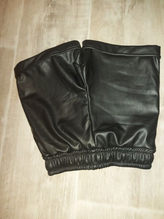 Продам шорты кожанные