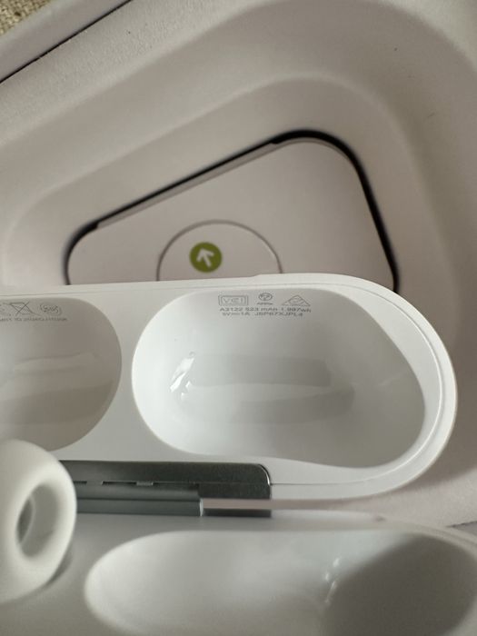 AirPods pro 3 sigilate