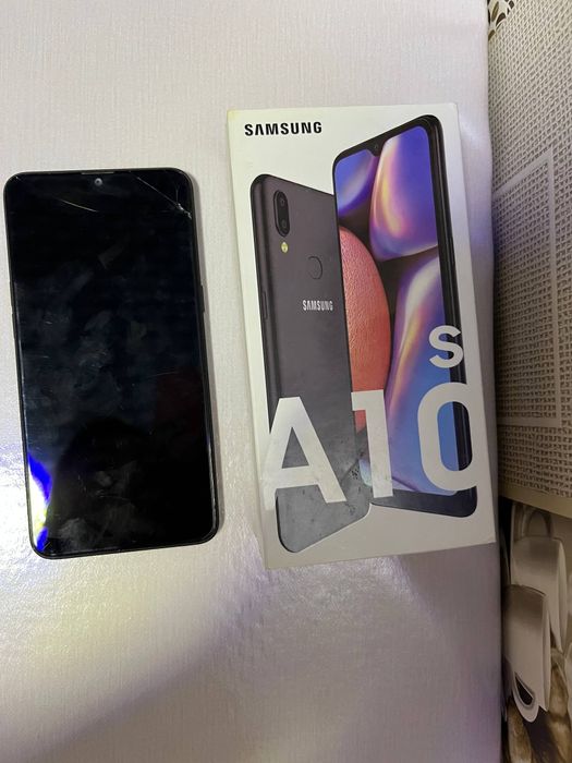 Telefon sotiladi