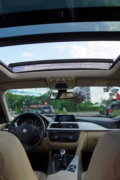 BMW 318d Touring F31 • 2014 • Panoramic • Interior crem