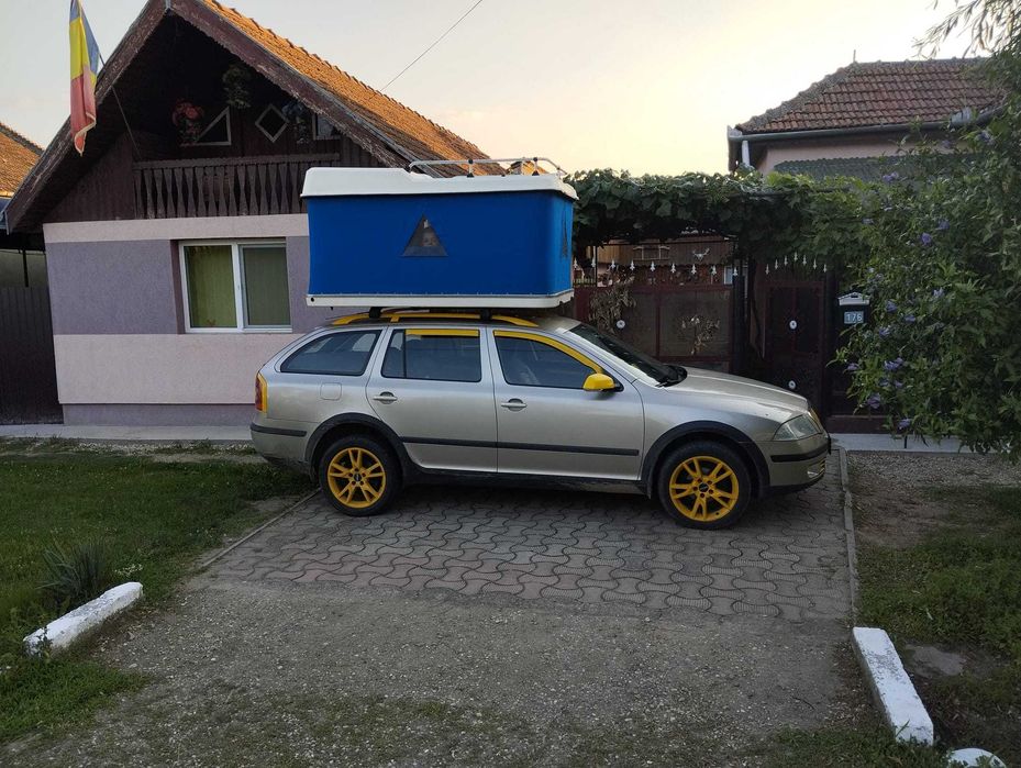 Vînd cort plafon auto maggiolina