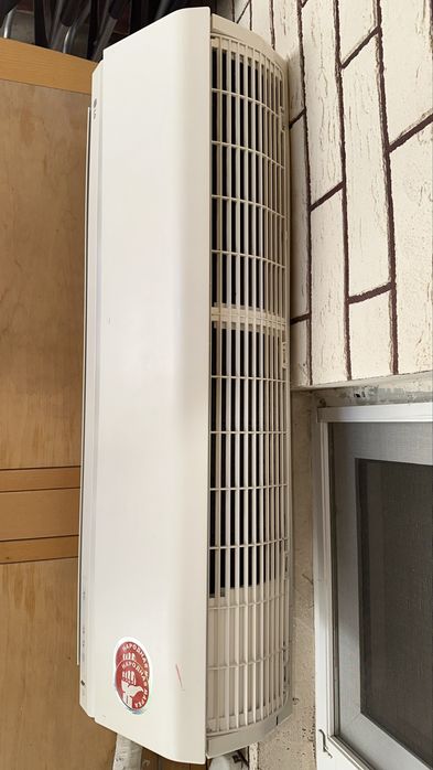 Кондиционер LG.