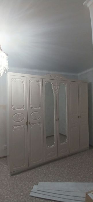 Продаю шкаф для спальни.