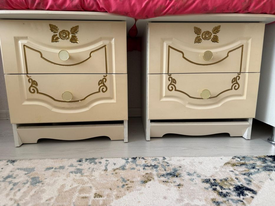 Спальный гарнитур