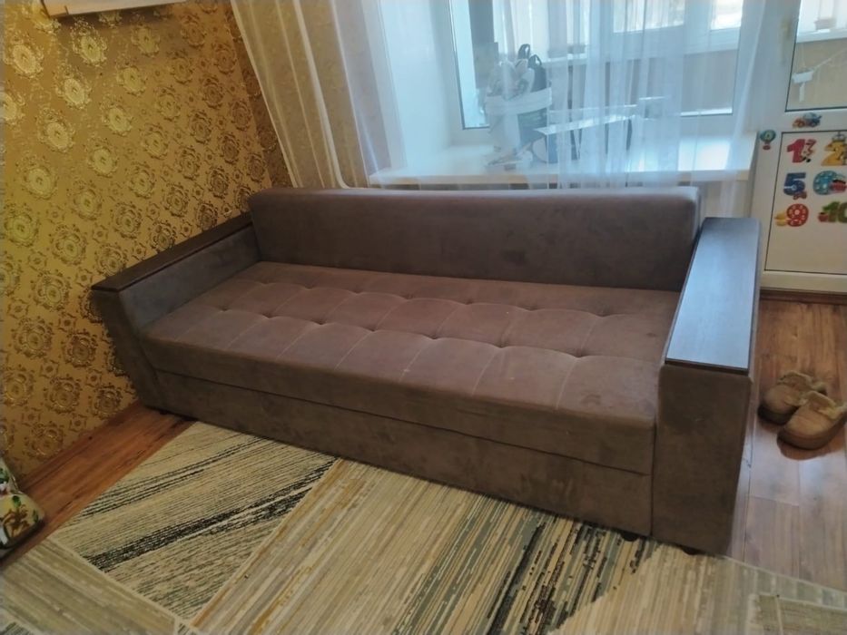 Продам диван в отличном состояний