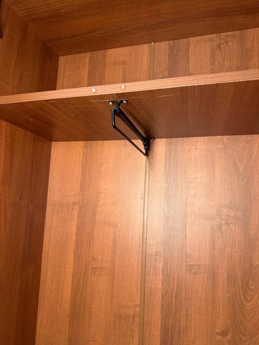 Вешевой шкаф для офиса