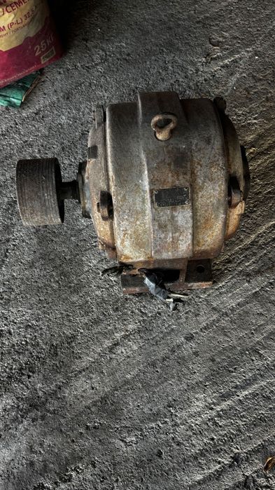 Трифазен електромотор