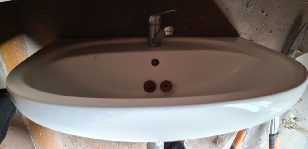 Порцеланова мивка и моноблок